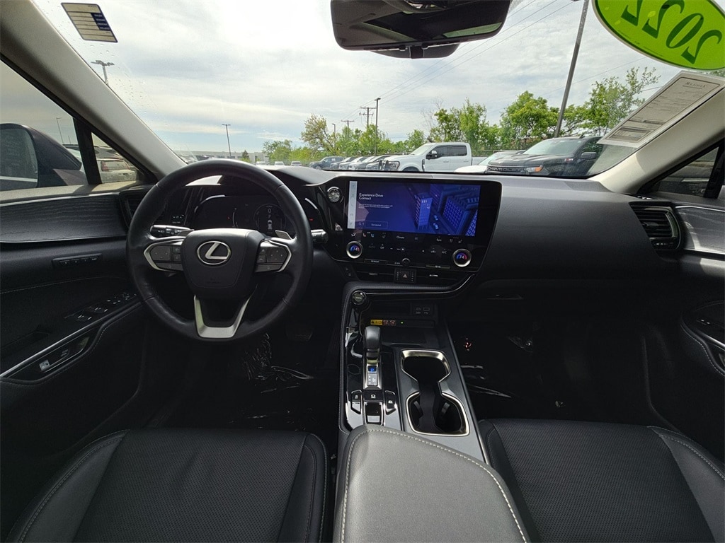 2022 LEXUS NX - Image 10