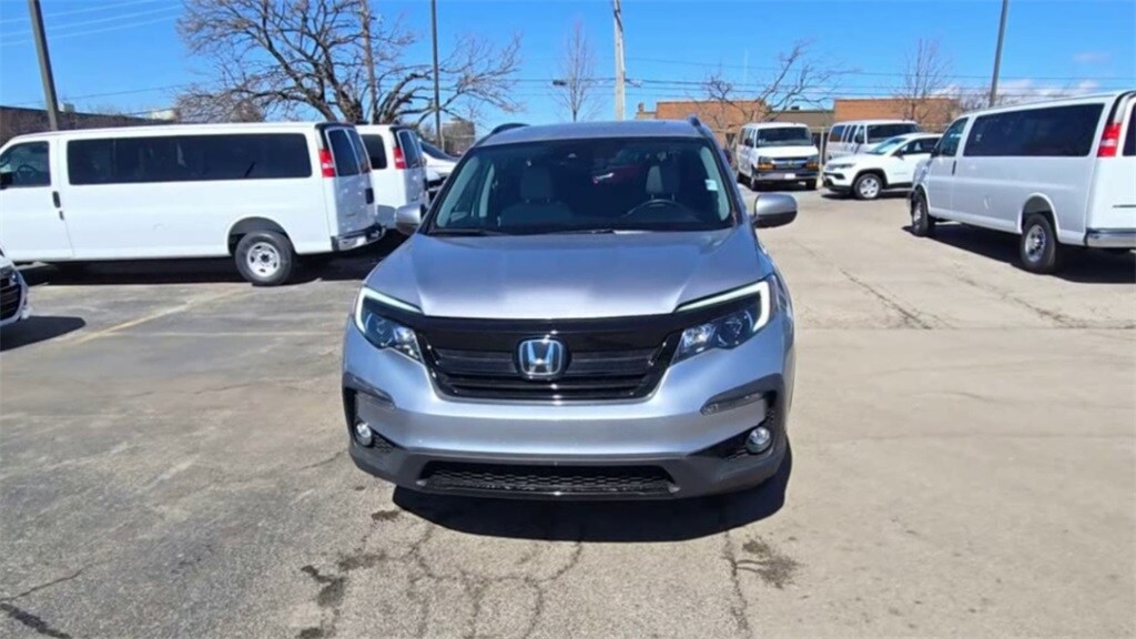 2022 Honda Pilot Special Edition photo 3