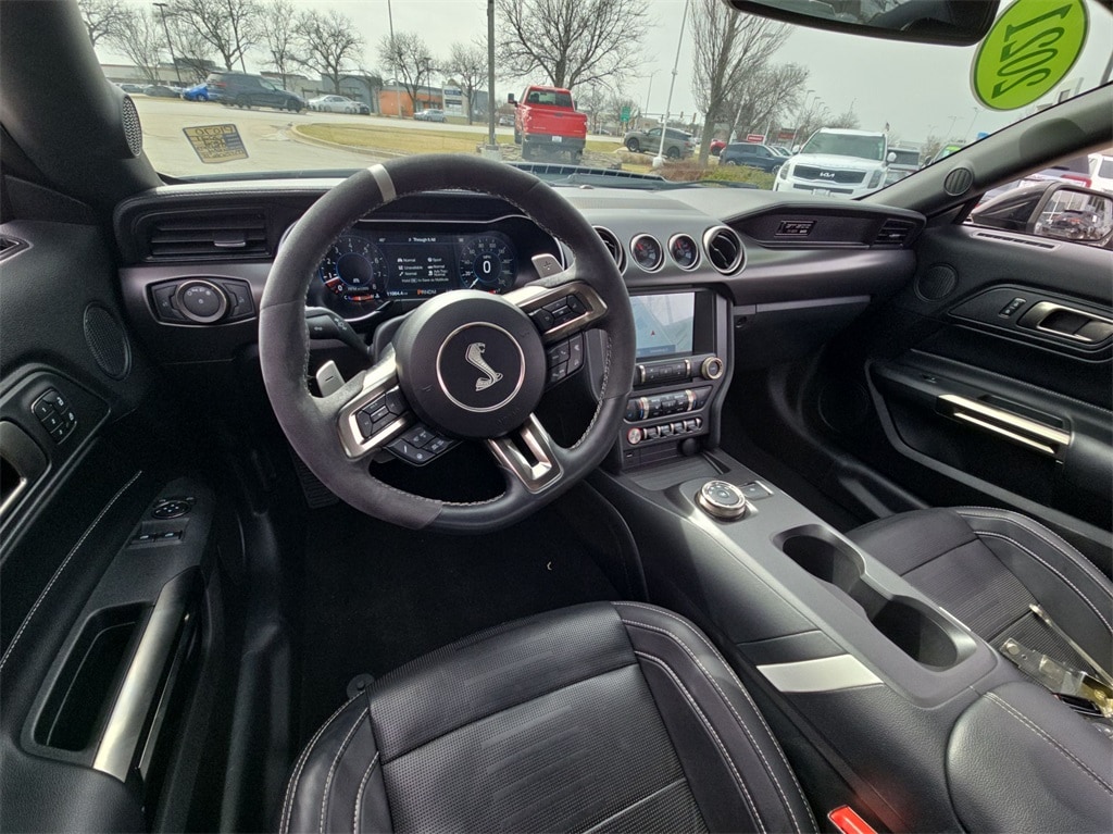 2021 FORD MUSTANG - Image 23