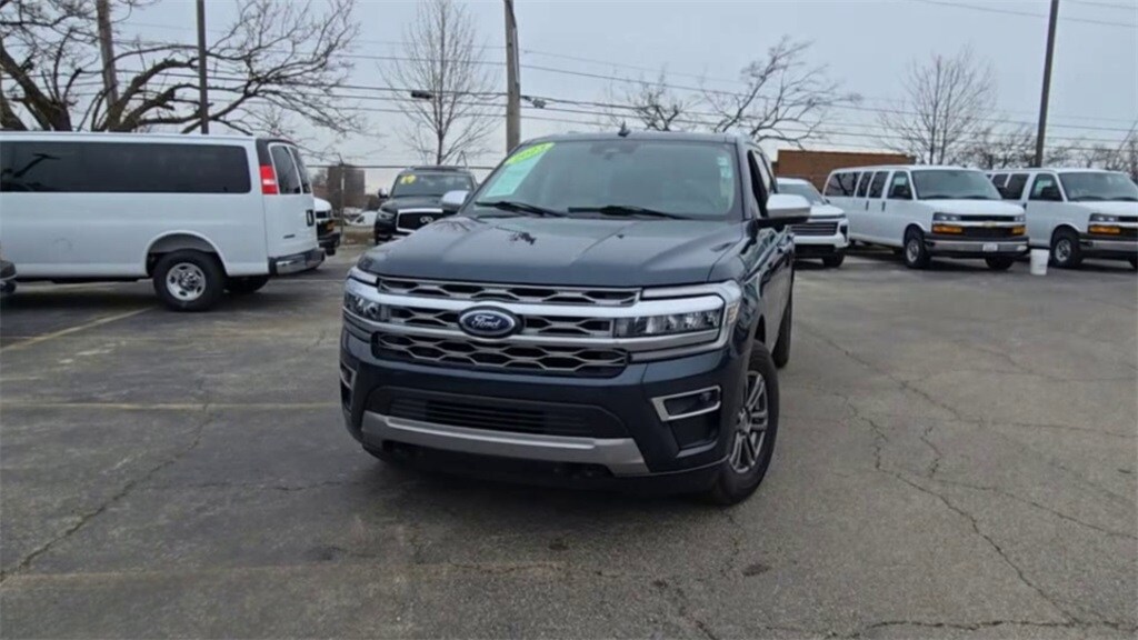 2023 Ford Expedition Platinum photo 3
