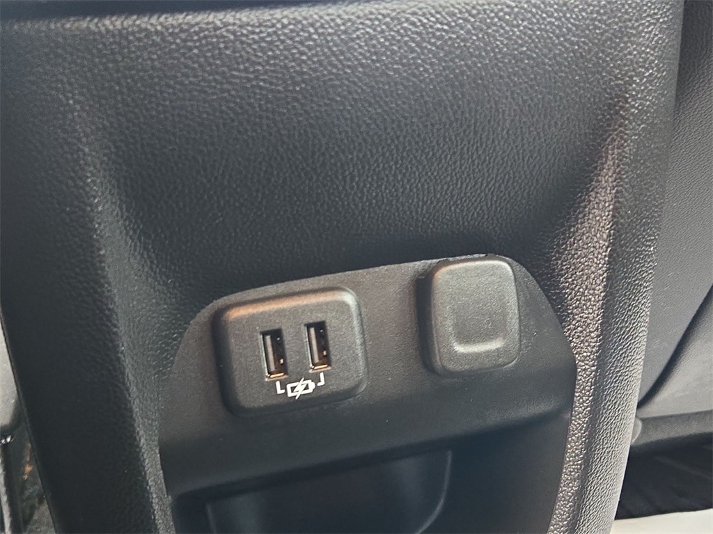 2021 CHEVROLET COLORADO - Image 21