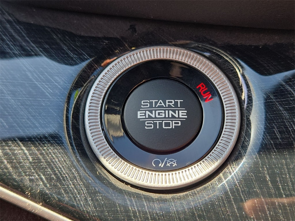 2024 JEEP GRAND CHEROKEE - Image 17