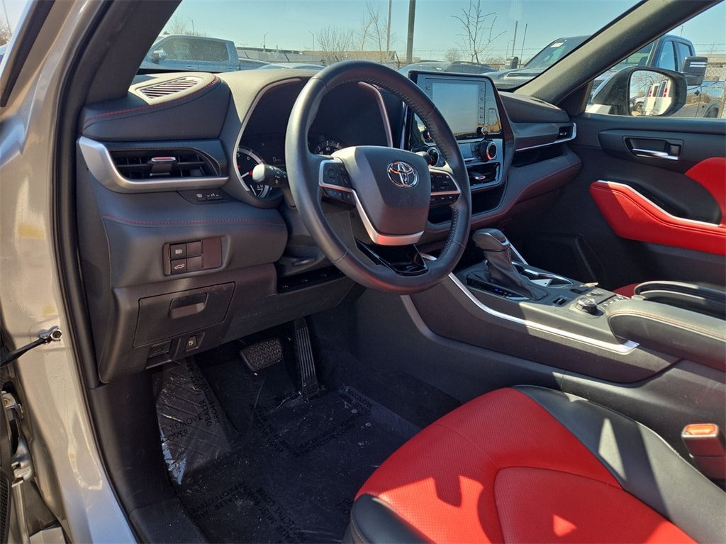 2022 TOYOTA HIGHLANDER - Image 16