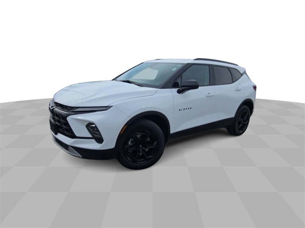 2023 Chevrolet Blazer 2LT photo 3
