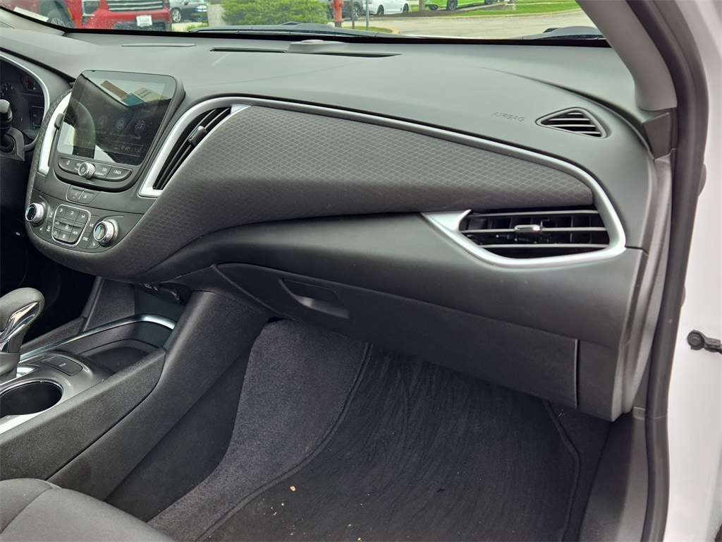 2023 CHEVROLET MALIBU - Image 28