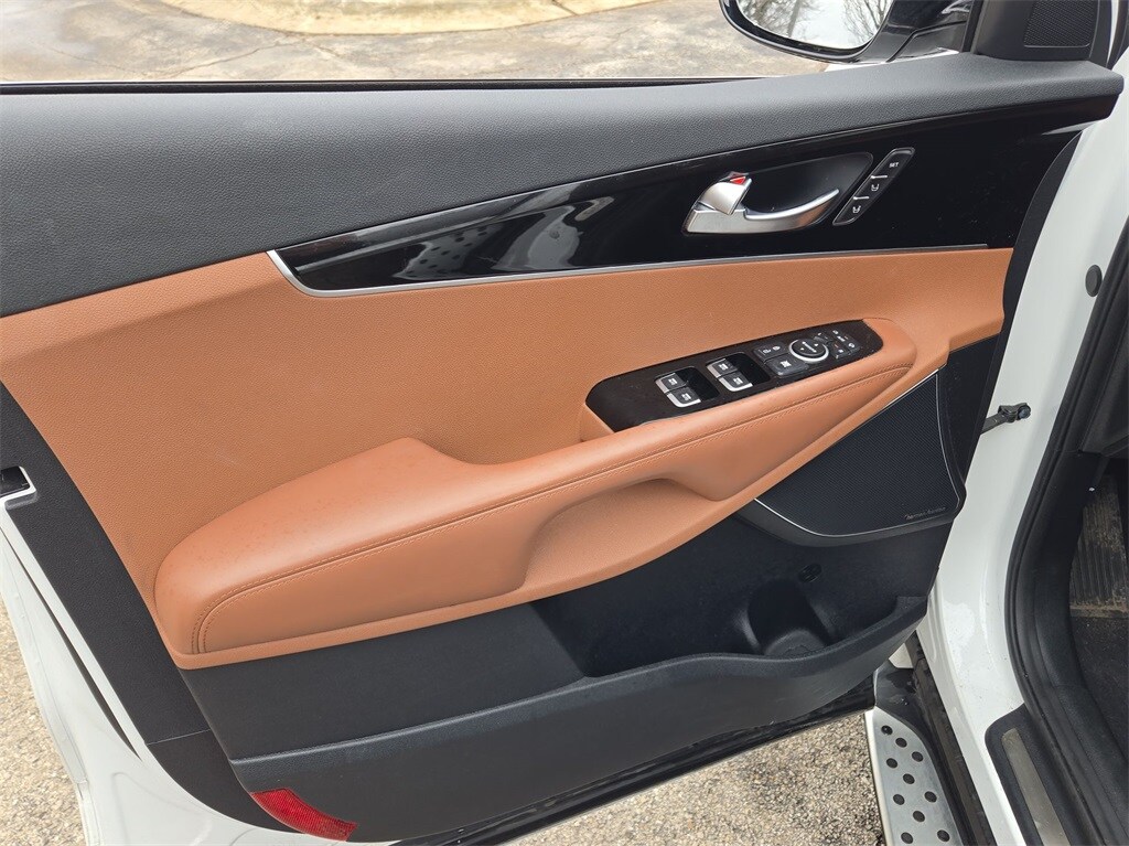 2019 KIA SORENTO - Image 23