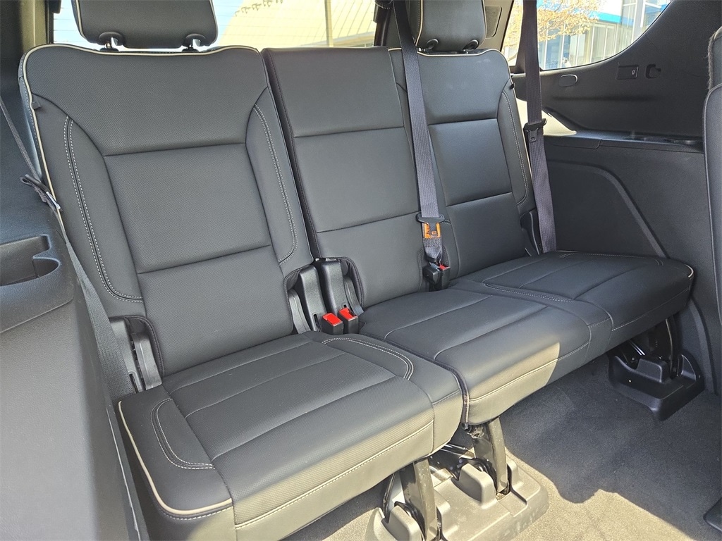 2022 GMC YUKON - Image 36