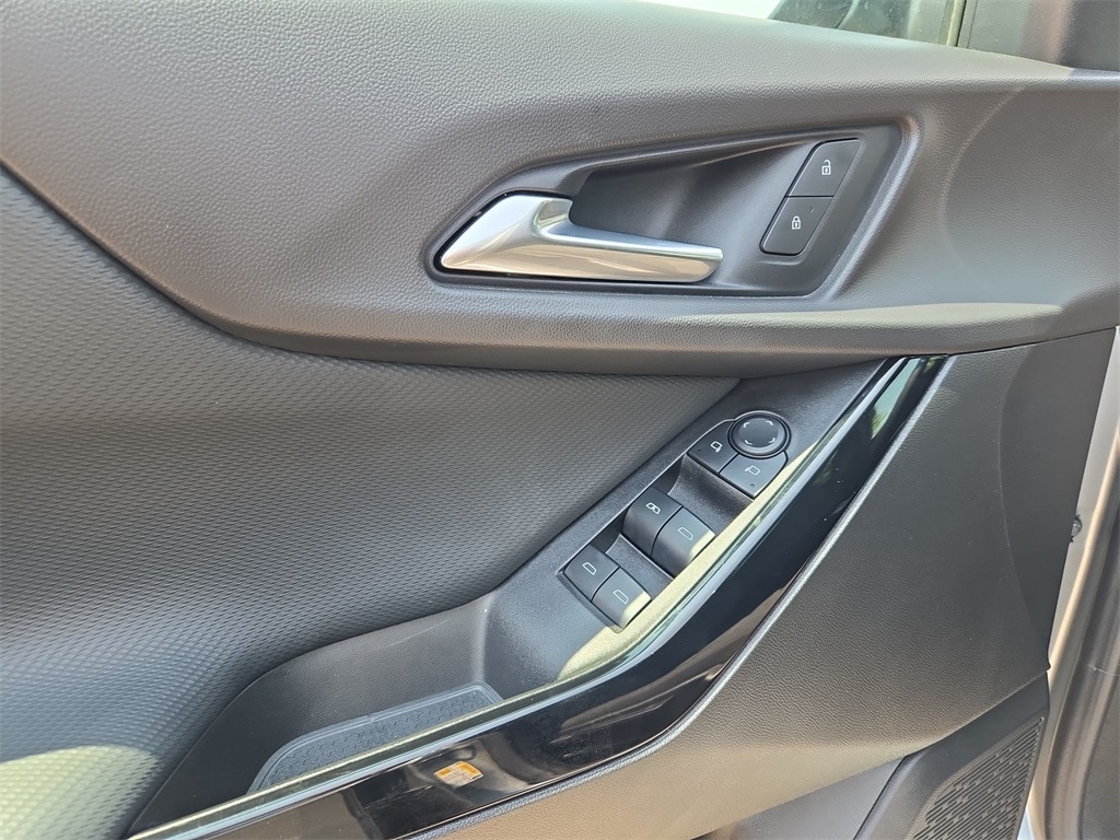 2025 Chevrolet Equinox LT - Photo 29