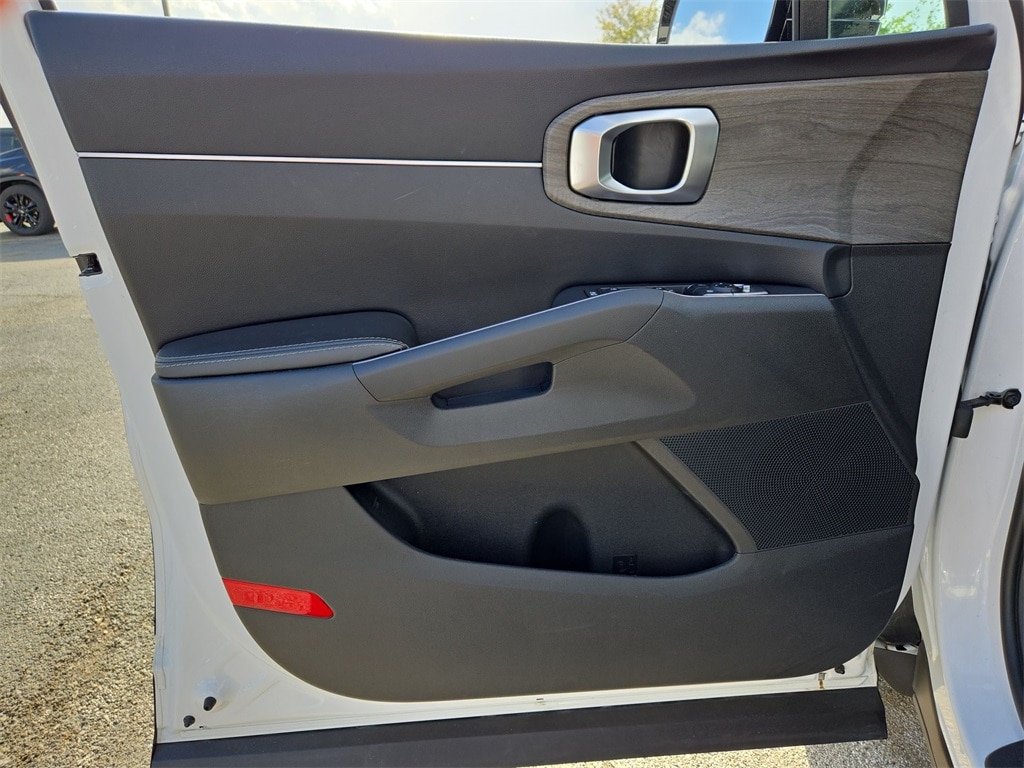 2022 KIA SORENTO - Image 29