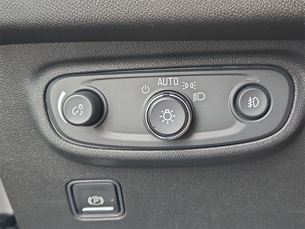 2022 GMC TERRAIN - Image 18