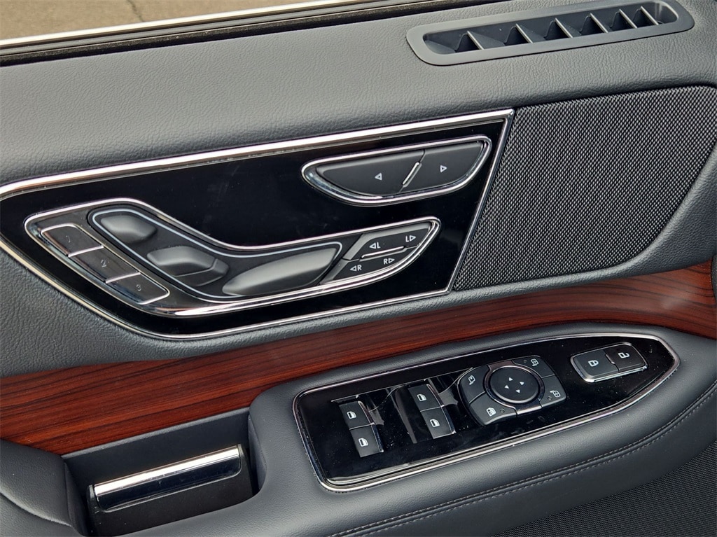 2023 LINCOLN NAVIGATOR - Image 30