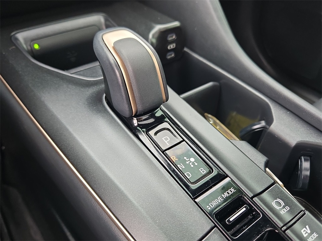 2023 TOYOTA CROWN - Image 16