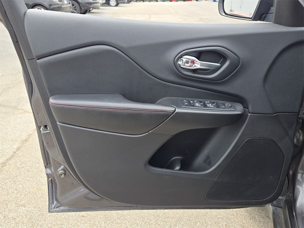 2019 JEEP CHEROKEE - Image 27