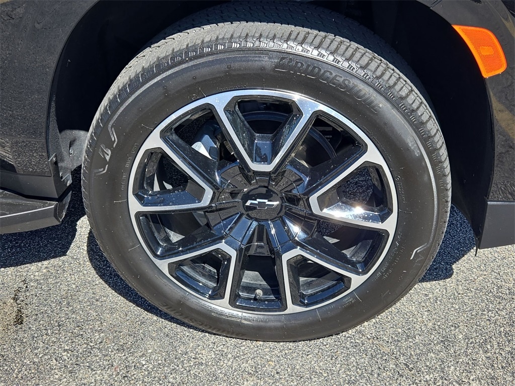 2023 CHEVROLET SUBURBAN - Image 40