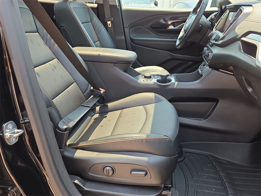 2024 GMC TERRAIN - Image 35