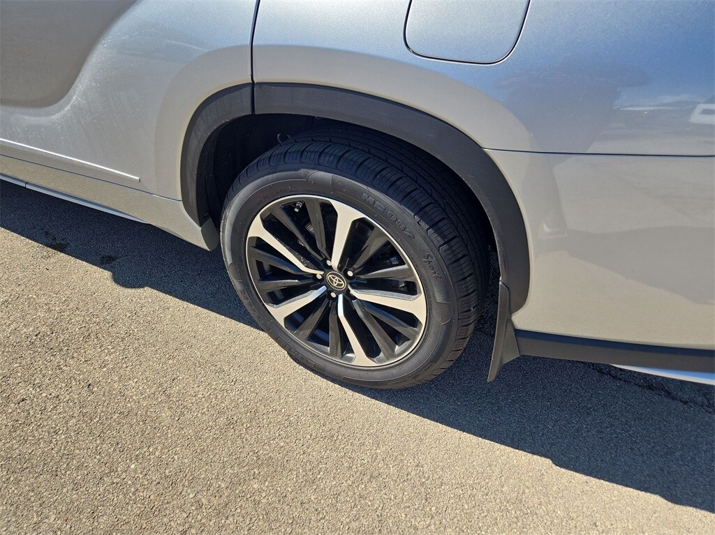 2022 TOYOTA HIGHLANDER - Image 38