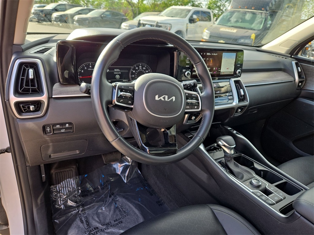 2022 KIA SORENTO - Image 16