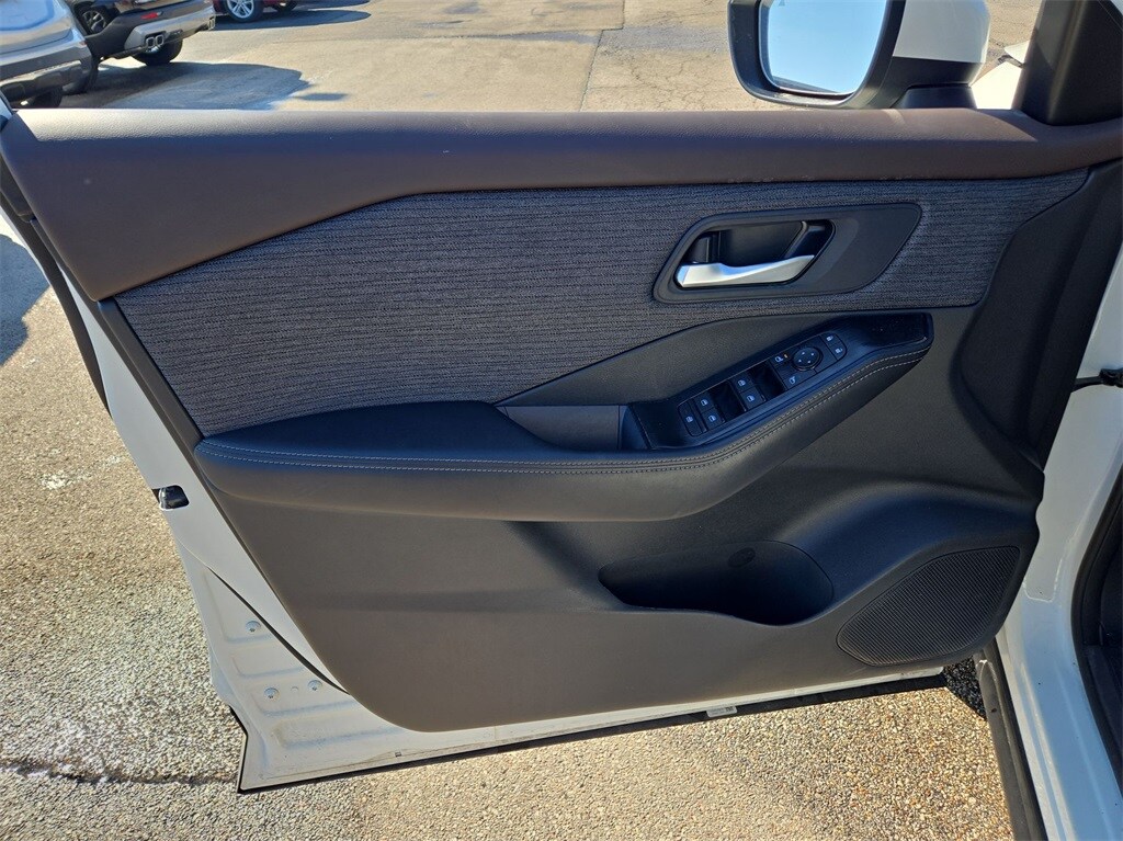 2023 NISSAN ROGUE - Image 21