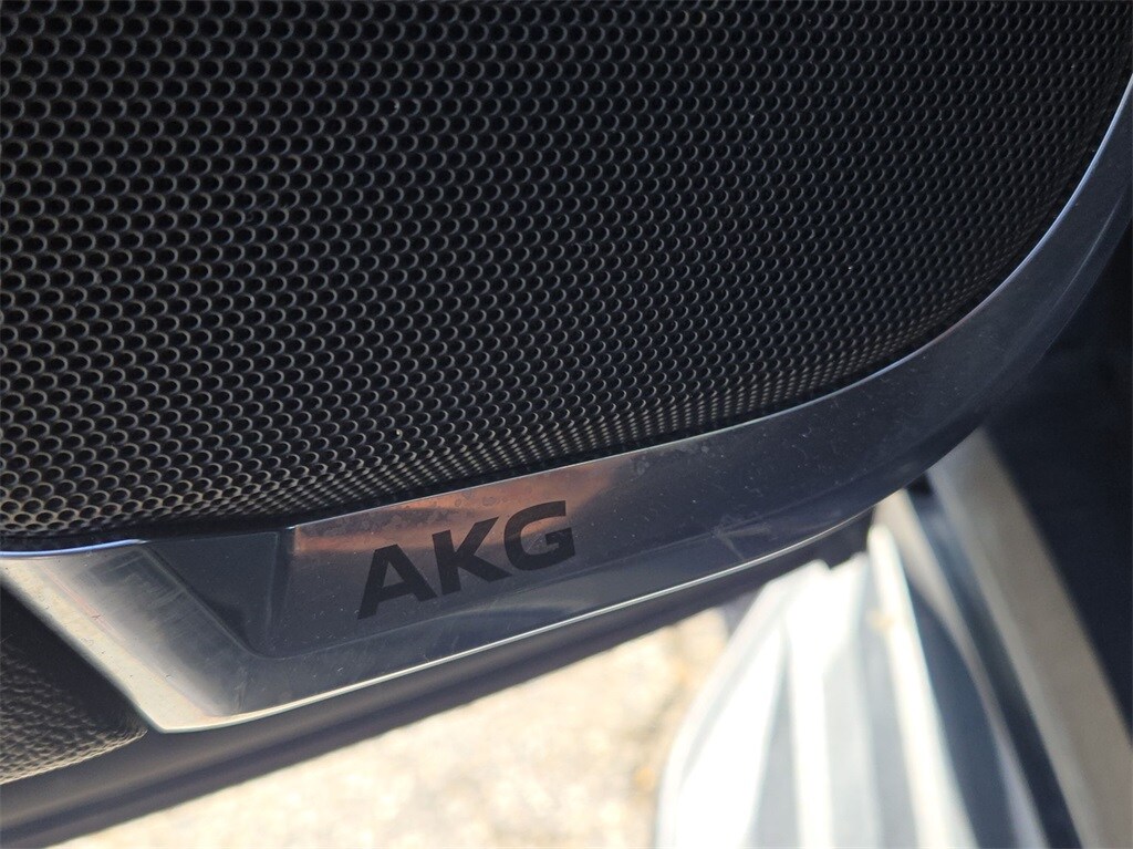 2022 CADILLAC ESCALADE - Image 25