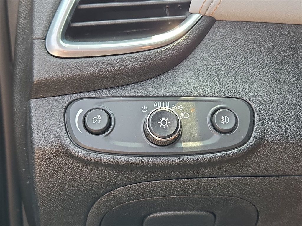 2020 CHEVROLET TRAX - Image 17