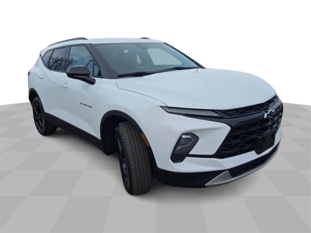 2023 CHEVROLET BLAZER - Image 2