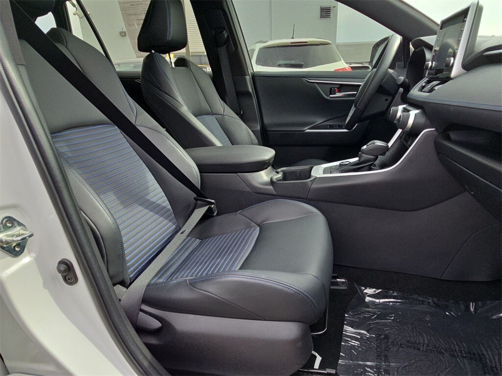 2022 TOYOTA RAV4 - Image 34