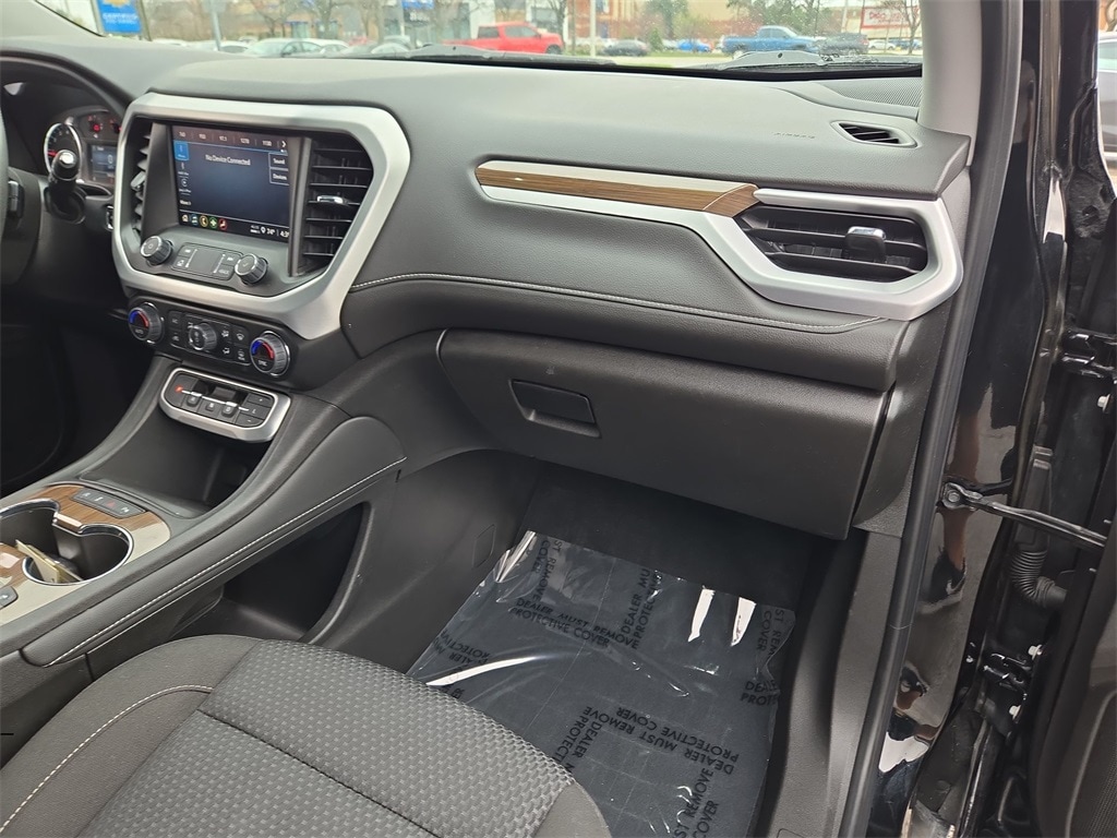 2023 GMC ACADIA - Image 26