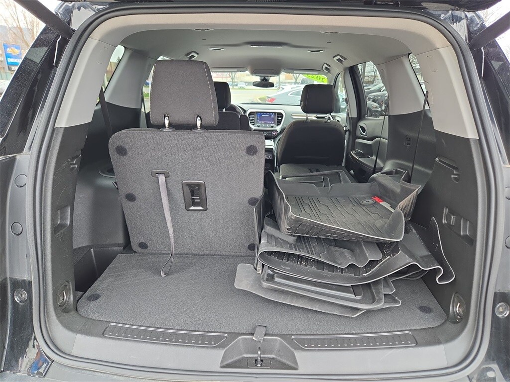 2023 GMC ACADIA - Image 23