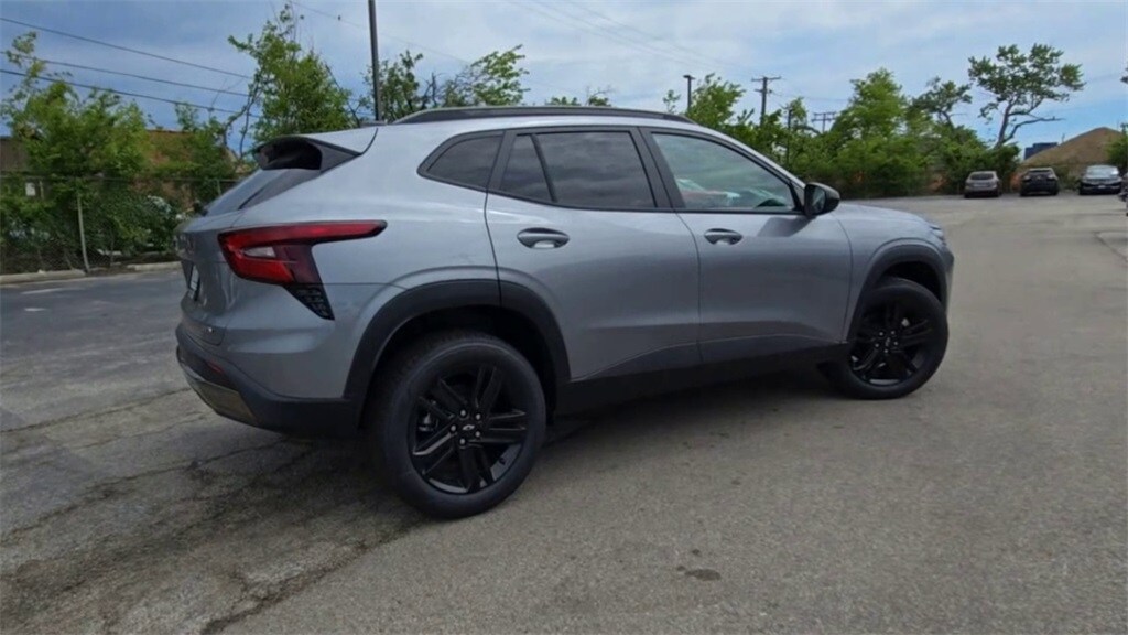 2025 Chevrolet Trax Activ - Photo 9