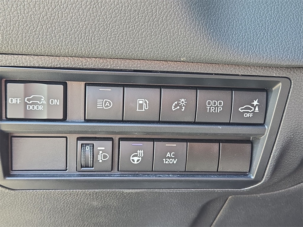 2024 TOYOTA SEQUOIA - Image 18