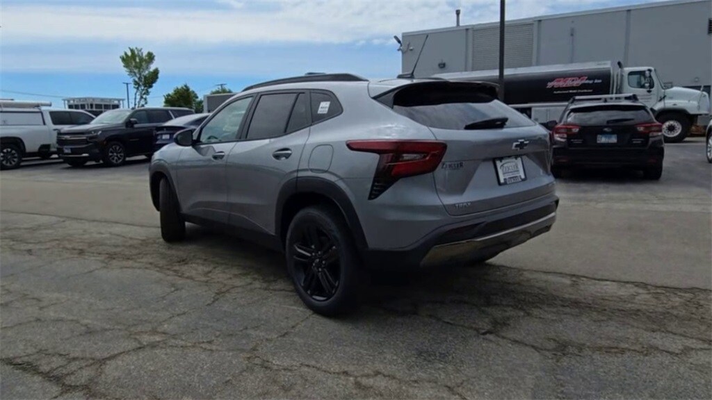 2025 Chevrolet Trax Activ - Photo 7