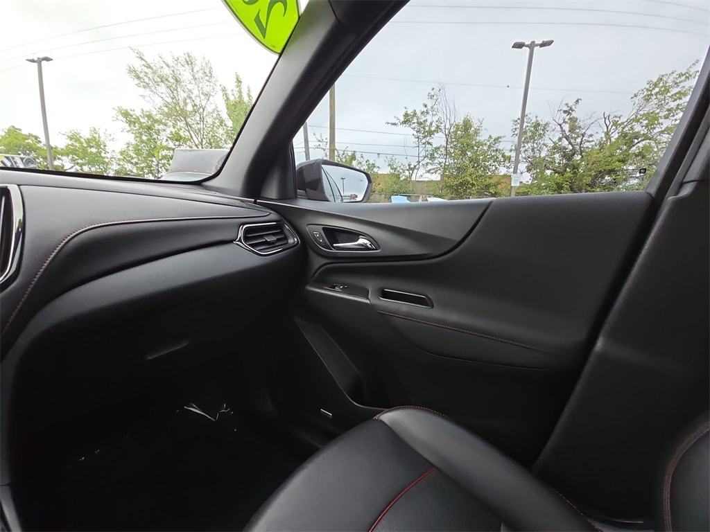 2022 CHEVROLET EQUINOX - Image 11