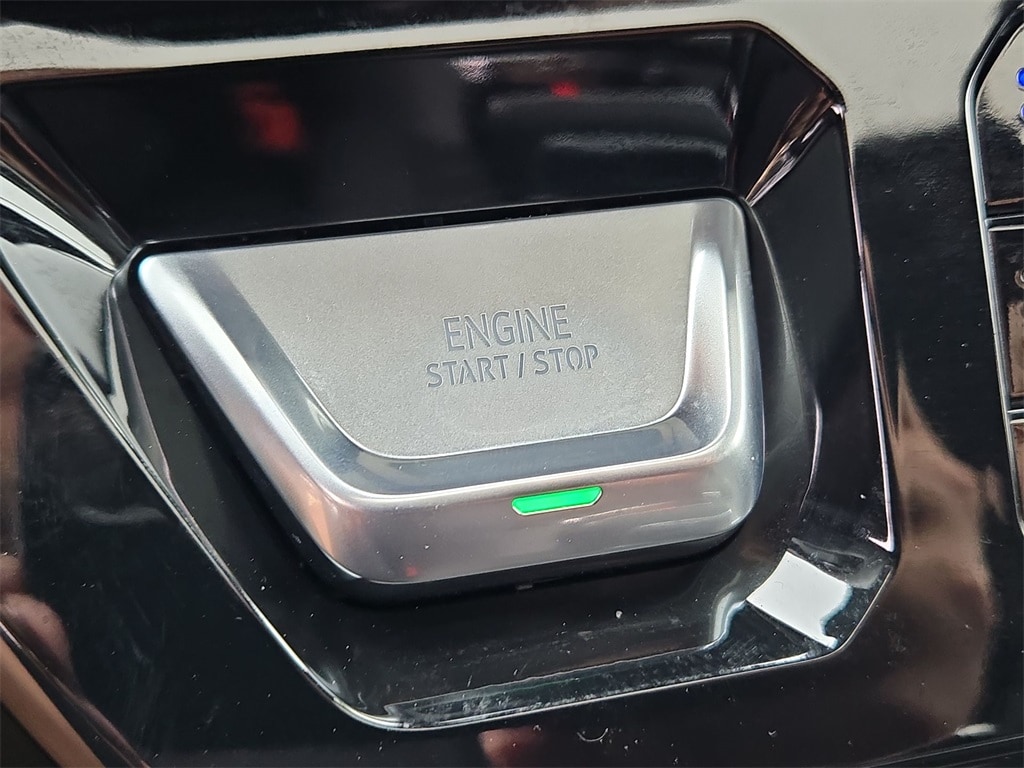 2023 GMC SIERRA - Image 17