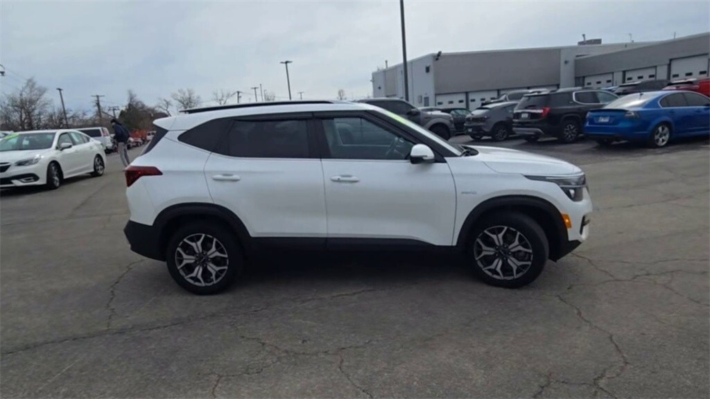 2022 KIA SELTOS - Image 9