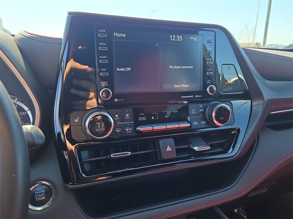 2022 TOYOTA HIGHLANDER - Image 19