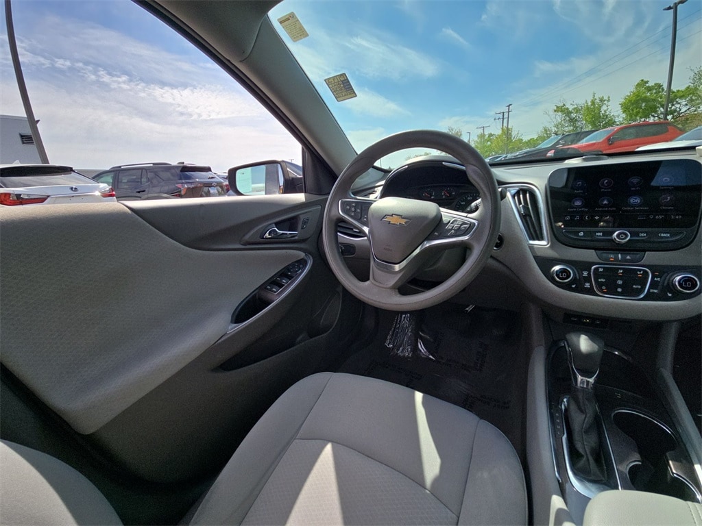 2021 CHEVROLET MALIBU - Image 15