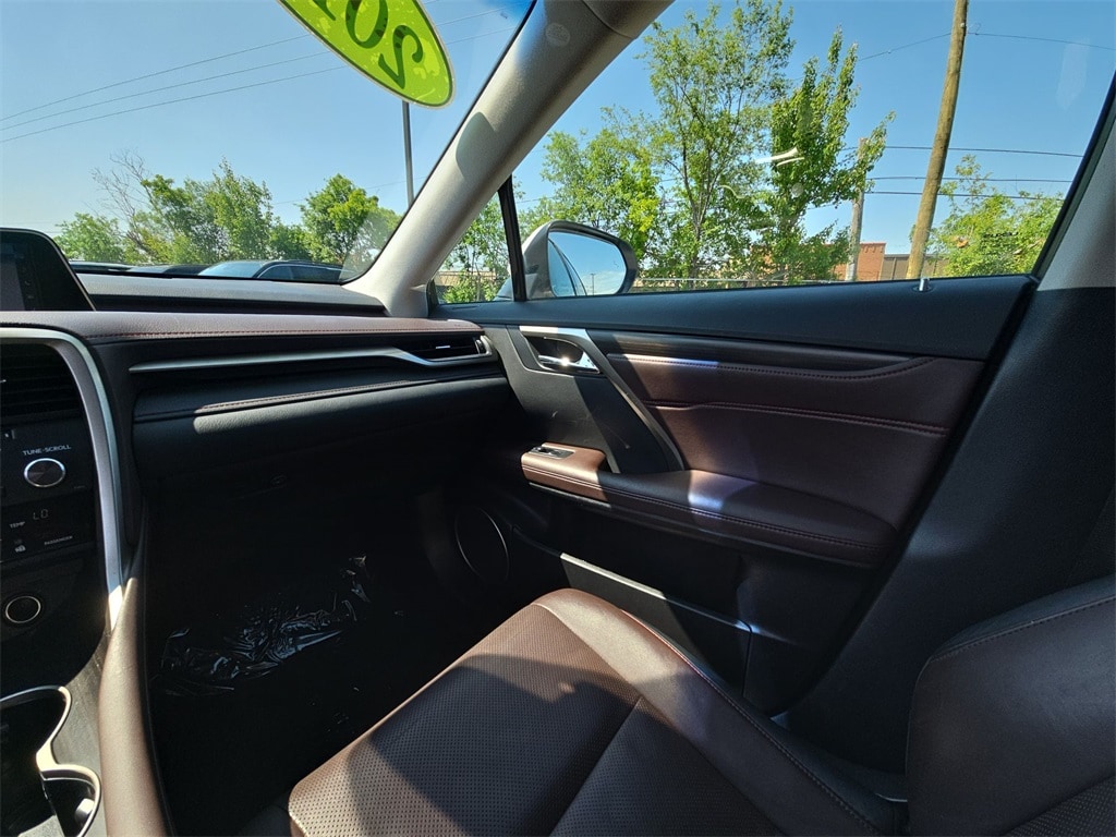 2017 LEXUS RX - Image 11