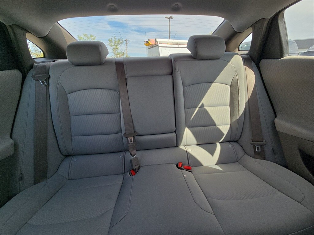 2021 CHEVROLET MALIBU - Image 13