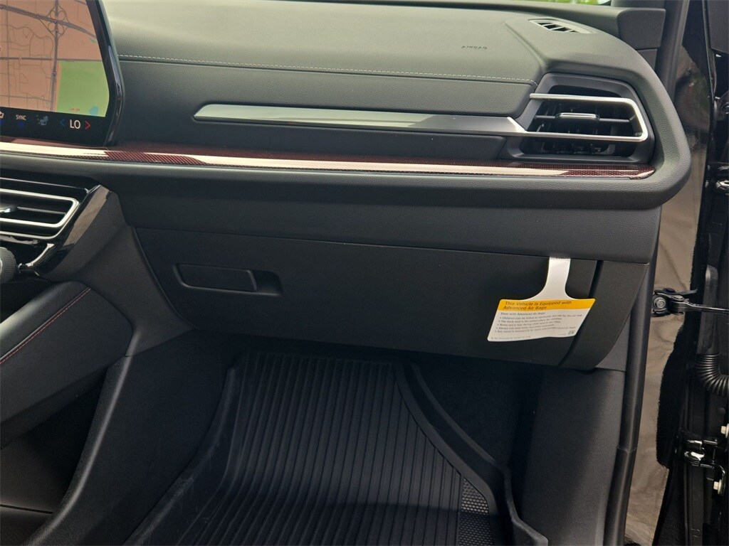 2025 Chevrolet Traverse Z71 - Photo 36