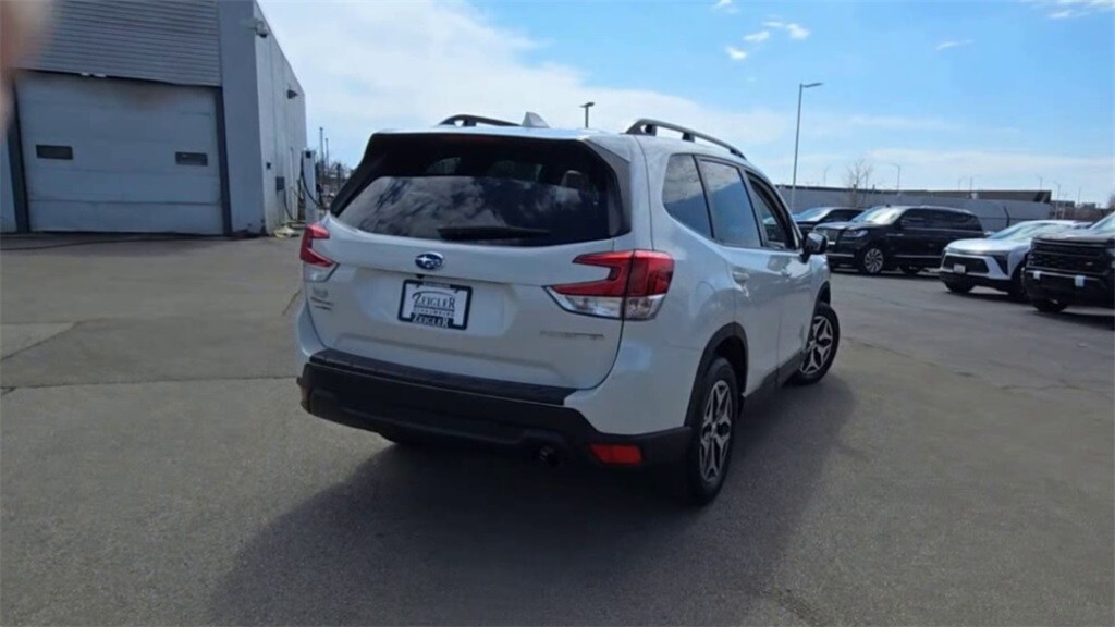 2022 SUBARU FORESTER - Image 7