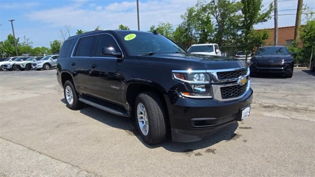 2017 Chevrolet Tahoe LS photo 3