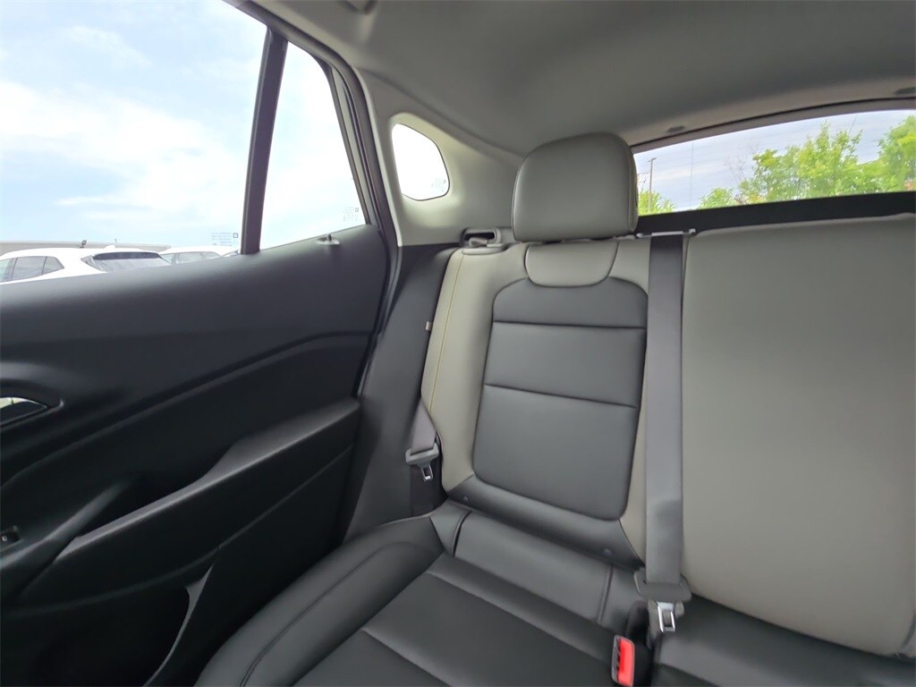 2025 Chevrolet Trax Activ - Photo 12