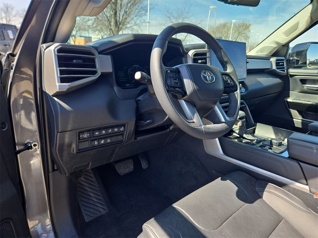 2024 TOYOTA SEQUOIA - Image 10