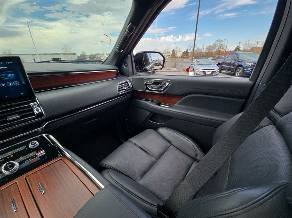 2023 LINCOLN NAVIGATOR - Image 11