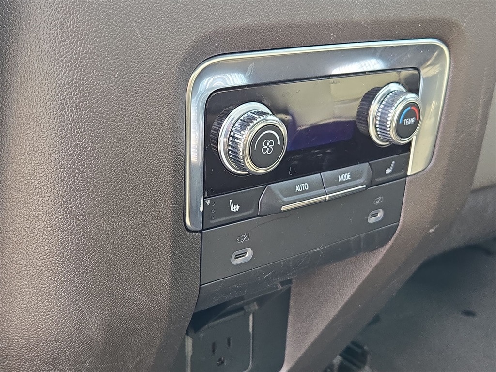 2022 GMC YUKON - Image 22