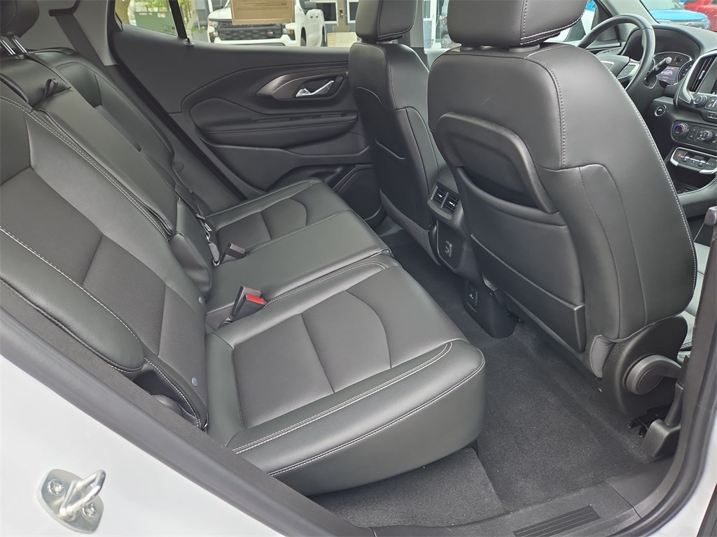 2022 GMC TERRAIN - Image 26