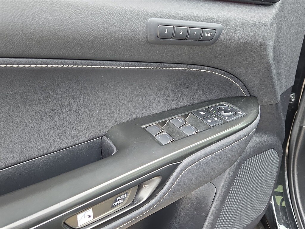 2022 LEXUS NX - Image 30