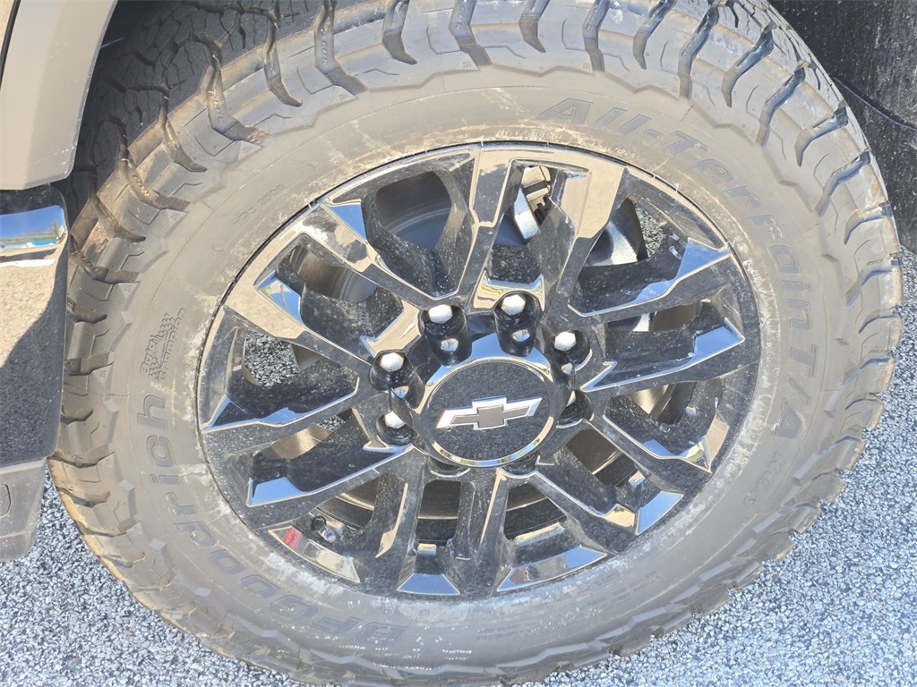 2025 Chevrolet Silverado 2500 HD High Country - Photo 34