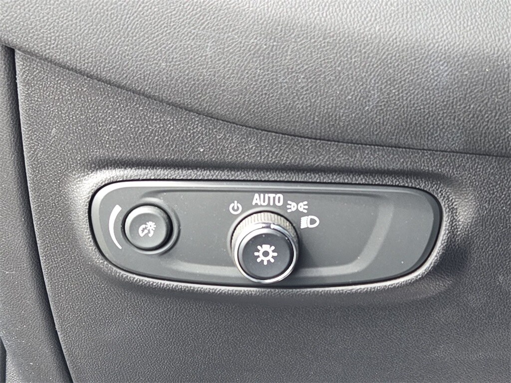 2022 CHEVROLET EQUINOX - Image 17