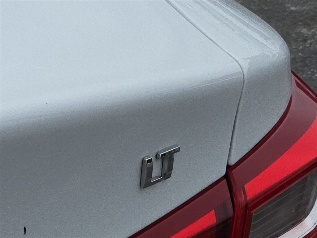 2023 CHEVROLET MALIBU - Image 31